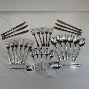 Oneida Stainless Plantation Service for 5/6